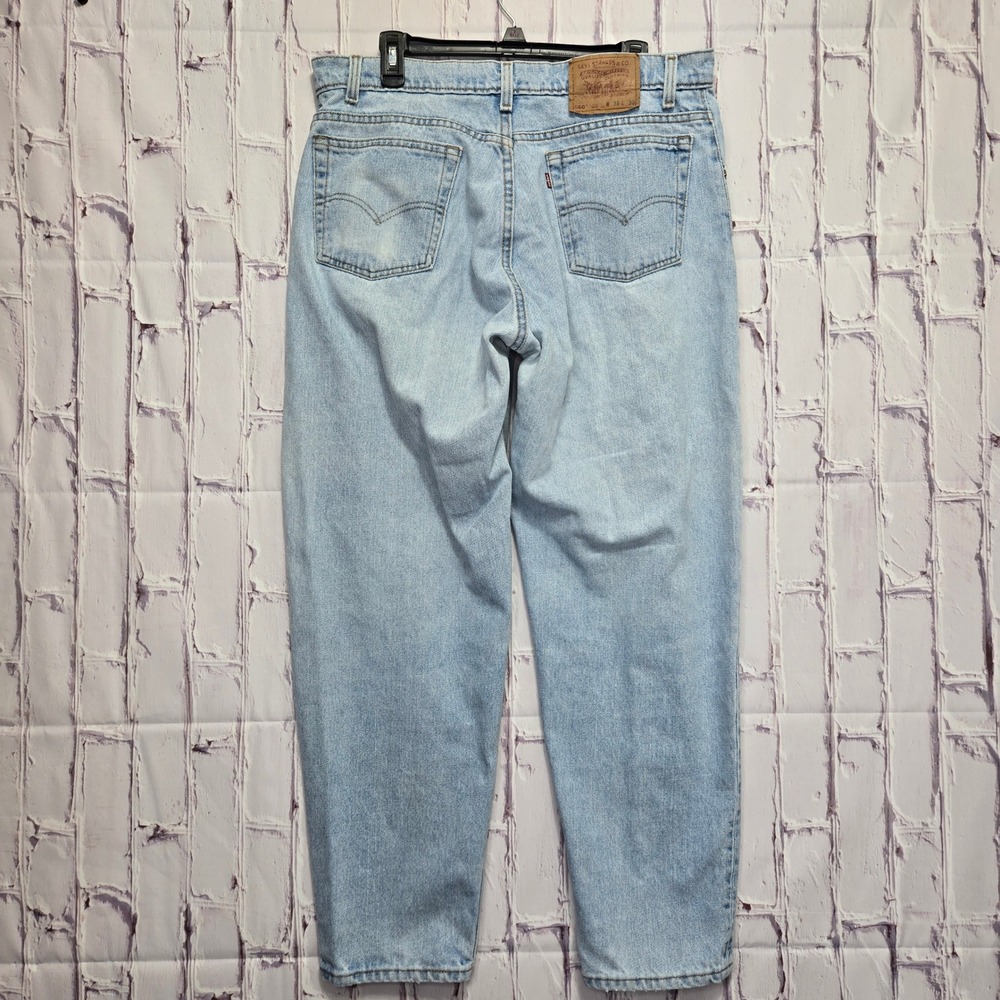 Vintage 90s Levis 560 Loose Fit Tapered Leg Jeans Men 36x30 Light Wash Denim USA - Picture 4 of 16